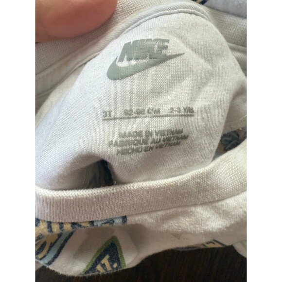 Nike Outfit - Picture 3 of 3